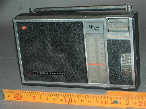 トランジスタラジオ展示室(ポータブル型)